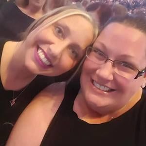 Meet your Posher, Caroline